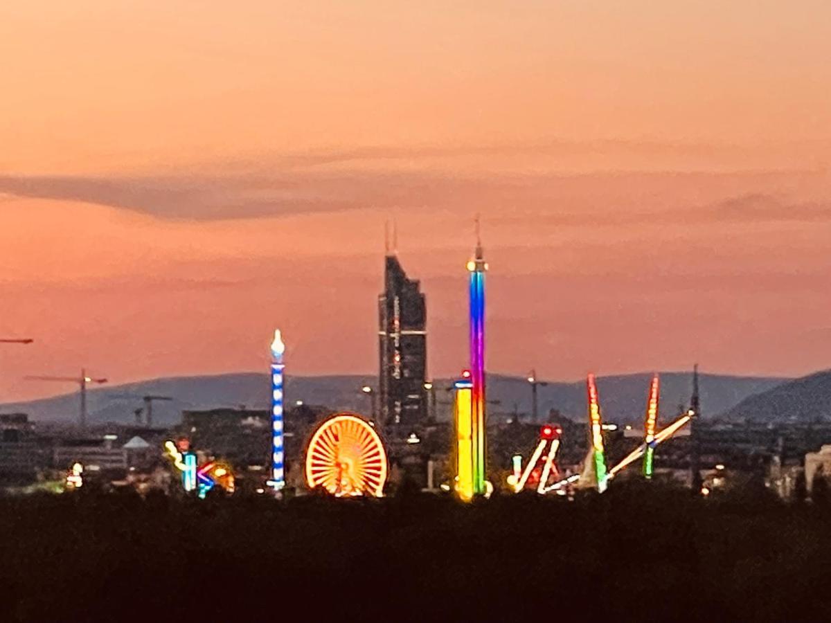 Royal Swan Skyline, * Vienna